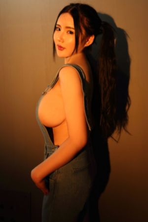 高清偷看美女撒尿_BD高清完整版播放